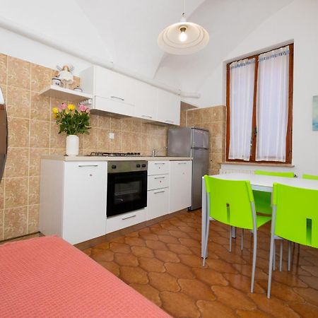 Casa Vicino Al Mare Finale Ligure Exterior foto
